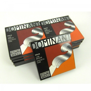 Dominant 135B strings for high-quality violin